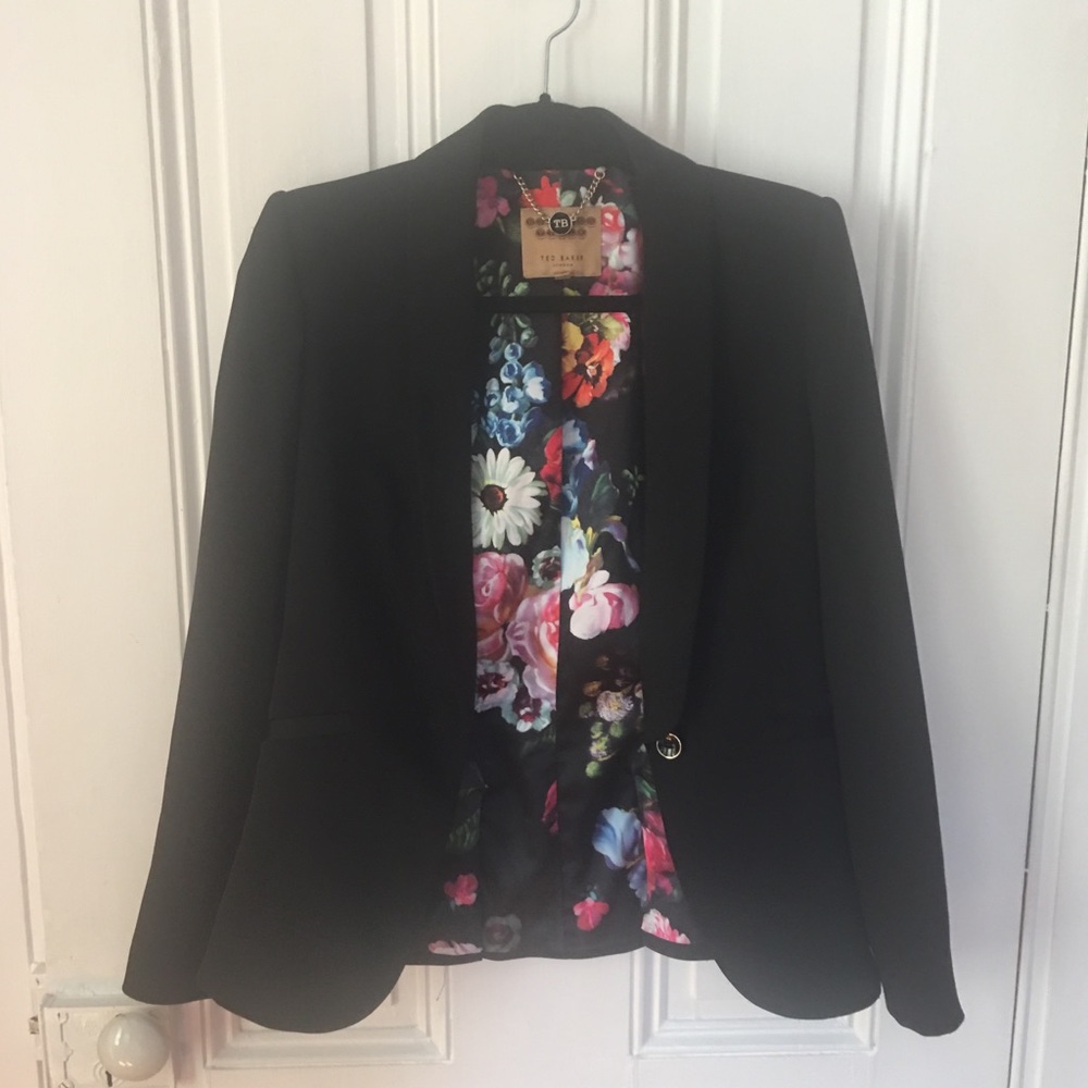 Ted Baker blazer 🌹